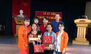 Mondelez Kinh Đô trao tặng quà cho thiếu nhi dịp Trung thu 2020