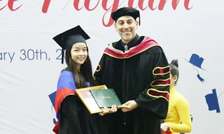 Sinh viên Duy Tân nhận bằng của các đại học Mỹ (ĐH Troy và Keuka) qua Du học tại chỗ