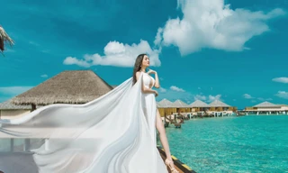 Vẻ đẹp thuần khiết của nữ hoàng Trần Huyền Nhung tại thiên đường Maldives
