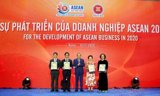 Vinh danh 58 doanh nghiệp xuất sắc toàn khu vực