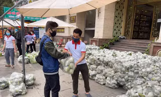 Nông sản Hải Dương được bán tại địa điểm 177 Cầu Diễn, Hà Nội.