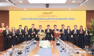HĐQT LPBank họp phân công nhiệm vụ cho các thành viên HĐQT và Ban điều hành 