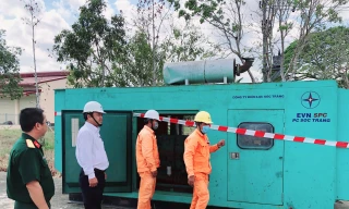 Công ty Điện lực Sóc Trăng bố trí máy phát điện dự phòng tại các cơ sở y tế và điểm cách ly.
