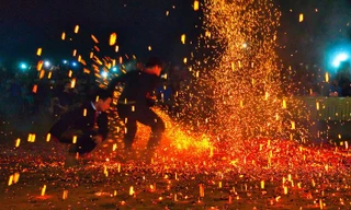 Tục nhảy lửa và minh chứng sức khoẻ, can trường của con người Hoàng Su Phì (Hà Giang)