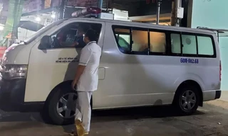 Xe chờ đưa thi thể nạn nhân