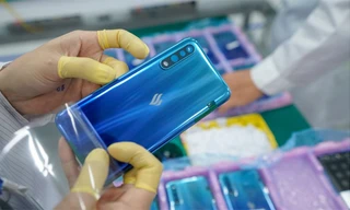 Hãng di động nào tăng trưởng ấn tượng nhất thị trường Việt 12 tháng qua?