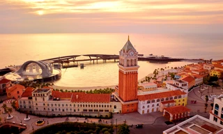 Nam Phú Quốc dịp đầu năm có cả hoàng hôn đẹp mê mẩn và pháo hoa rực rỡ