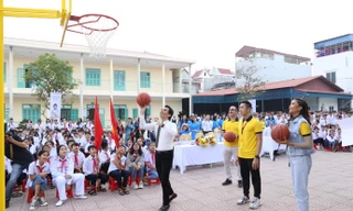 Hoạt động này của Sun Life Việt Nam nhằm tạo cơ hội cho các em học sinh được tiếp xúc với môn thể thao này ngay khi còn nhỏ.