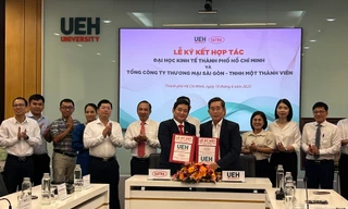 SATRA - UEH ký kết hợp tác chiến lược: Đồng hành vì tiện ích và tri thức cộng đồng