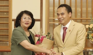 Phó Chủ tịch nước Đặng Thị Ngọc Thịnh thăm công ty Trầm hương Khánh Hòa