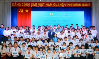 Hơn 3000 suất học bổng “Chắp cánh ước mơ” được trao tặng trong 27 năm qua 