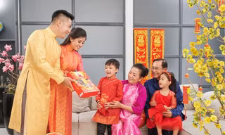 Tết này, hành trang bạn mang về cho cha mẹ là gì? 
