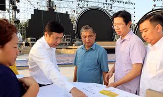 Chủ tịch UBND tỉnh Đồng Tháp kiểm tra Festival Hoa – Kiểng Sa Đéc