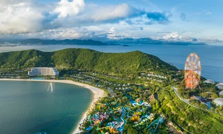 Charlie Puth và dàn sao Việt hội tụ tại đại nhạc hội 8Wonder