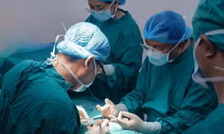 Phẫu thuật thành công dị tật lún dương vật bẩm sinh 