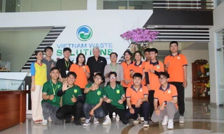 Đoàn sinh viên Hutech bất ngờ với quy trình xử lý rác tại Công ty VWS
