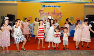 Nhộn nhịp lễ hội “trăng vàng hạnh phúc” cùng Nam A Bank