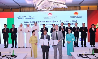 Vietnam Airlines 'bắt tay' với hai hãng hàng không hàng đầu thế giới tại Các Tiểu vương quốc Ả Rập Thống nhất (UAE)