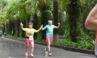 Người già sống lâu, sống khoẻ, sống trẻ, sống vui trong đại đô thị xanh lớn nhất miền Bắc