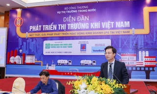 Ông Trần Duy Đông – Vụ trưởng Vụ Thị trường trong nước, Bộ Công Thương phát biểu khai mạc tại Diễn đàn