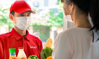 VinID “chạy tiếp sức” cùng người dân trong tâm dịch Hà Nội