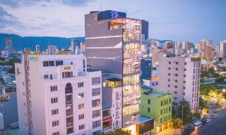 Tham vọng của Đất Xanh Miền Trung khi đổi tên thành Regal Group