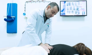 Uống thuốc có thực sự điều trị được thoái hóa cột sống?