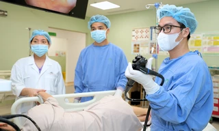 Loại bỏ hoàn toàn K trực tràng ngay trong nội soi, không cần phẫu thuật 