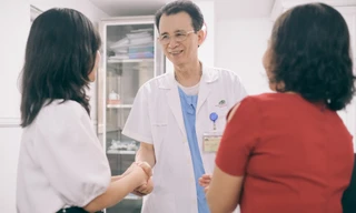 Mối nhân duyên 30 năm gặp lại từ khi là đứa trẻ vừa lọt lòng