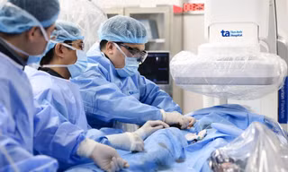 Bác sĩ Việt Nam trình diễn kỹ thuật can thiệp tim bẩm sinh tại Hội nghị Quốc tế