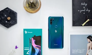 Thiết kế của Vsmart Active 3 gây ấn tượng mạnh với mặt lưng lấy cảm hứng từ “bộ sưu tập đá quý” và mặt trước là màn hình tràn viền kích thước lên tới 6,39 inch