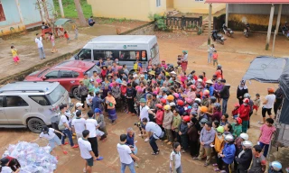 Hành trình 'Sẻ chia yêu thương cùng đồng bào miền Trung' của Trần Anh Group