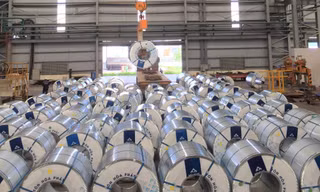 Trong tháng 2, sản lượng bán hàng của Công ty TNHH Tôn Hòa Phát đạt gần 17.000 tấn tăng 62% so với cùng kỳ
