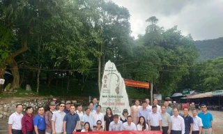 Hành trình về với địa chỉ đỏ ý nghĩa, thiết thực và hiệu quả