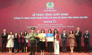 Công ty vận hành chuỗi siêu thị BRGMart nhận giấy khen trong phong trào 'Toàn dân Bảo vệ An ninh Tổ quốc năm 2024'