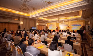 Cổ đông tham dự Đại hội đồng cổ đông thường niên Nam A Bank năm 2020.
