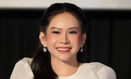 Vừa thông báo ly hôn Bình Tinh, ca sĩ Nhật Minh công khai sống chung với bạn gái mới