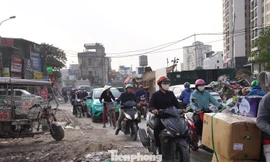 Vì sao TPHCM đông dân, phương tiện nhiều nhưng ít ô nhiễm hơn Hà Nội?