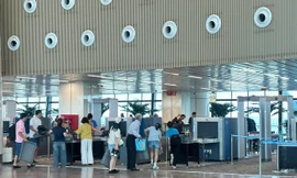Đề xuất bỏ quy định cởi giày, thắt lưng khi kiểm tra an ninh sân bay