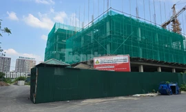 Hàng nghìn người 'kêu trời' vì canh cả tuần vẫn không nộp được hồ sơ nhà ở xã hội online