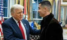 Bức ảnh ông Trump và Ronaldo gây chia rẽ