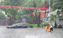 Sở Xây dựng Hà Nội mong người dân cảm thông sau úng ngập