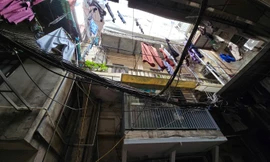 Công trình chồng tầng trái phép sát hồ Gươm bị phạt hơn 100 triệu đồng, không tự tháo dỡ sẽ cưỡng chế