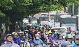 Cấm xe máy chạy xăng tại Hà Nội: Chủ tịch Hà Nội cam kết hỗ trợ chuyển đổi