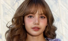 Lisa (BlackPink) thách thức ống kính hung thần