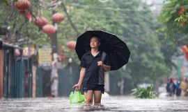 Chủ tịch Hà Nội chỉ đạo khẩn để ứng phó bão số 9 Ragasa