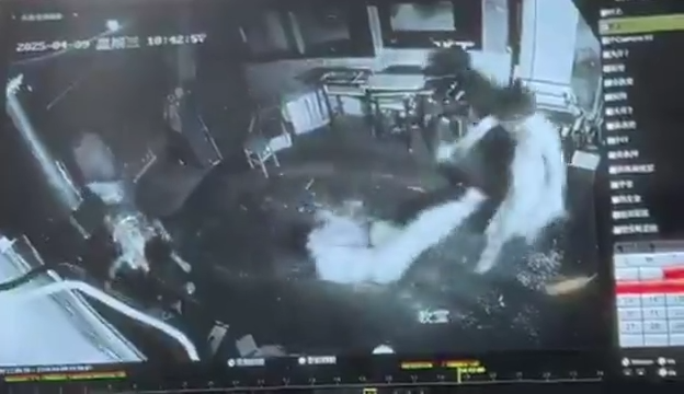 Báo cáo khám nghiệm tử thi rò rỉ làm dậy sóng dư luận | Báo điện tử Tiền  Phong