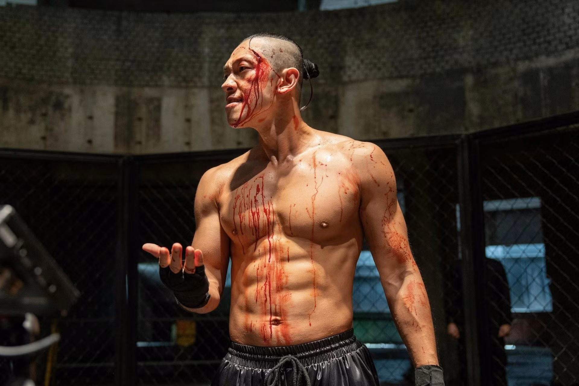 Bi Rain trong tạo hình mới đầy gai góc tại Bloodhounds