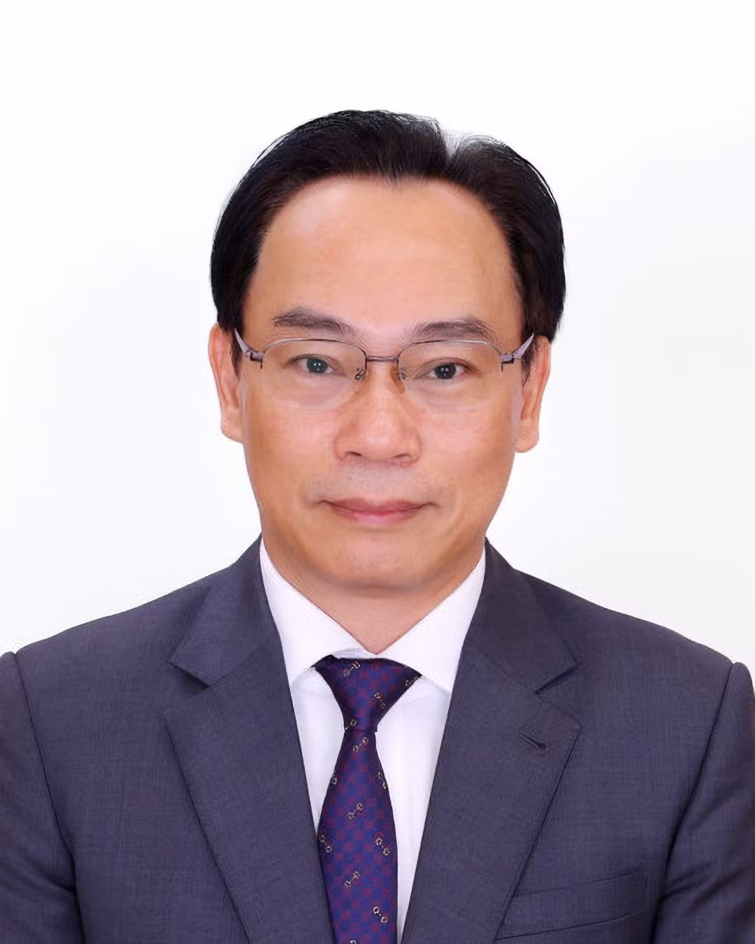 vnu-giam-doc-dhqghn-hoang-minh-son-2.jpg