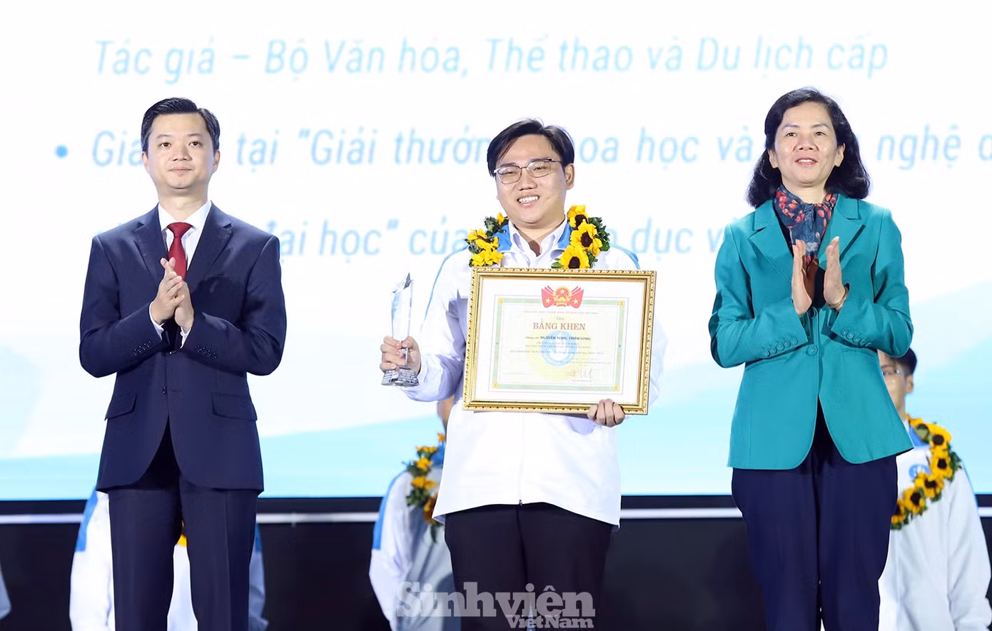 sv-sinh-vien-5-totz7374862346163-440ab7d91ea93bdf1eb48a4ffaaa799a.jpg